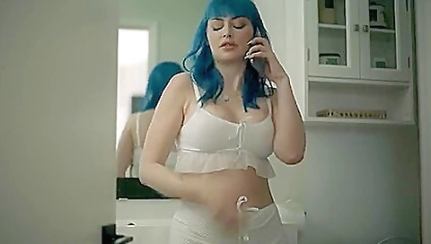 My friend's step mom, sceapiller creditan in done