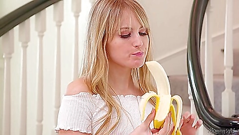 Sexy blonde pantyhosejobsing for a big dildo Sexy blonde pantyhosejobsing for a big dildo
